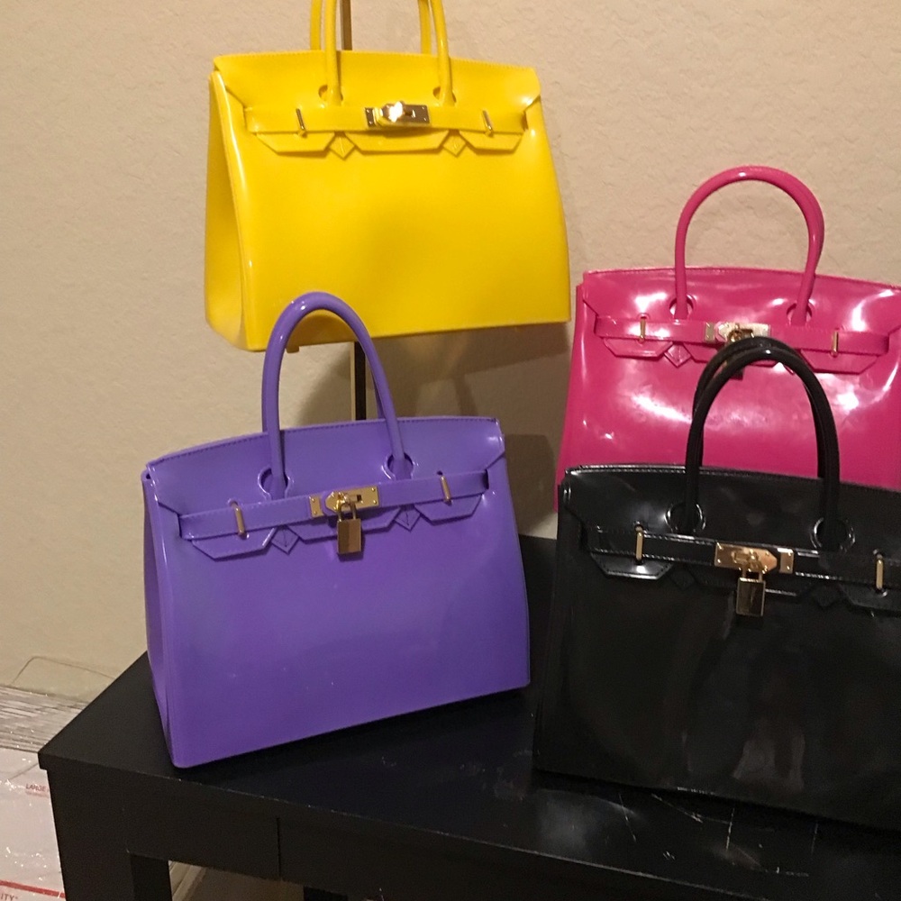 Women's Handbag made of hard plastic. A push lock. BUY ONE GET ONE FREE - Picture 3 of 8